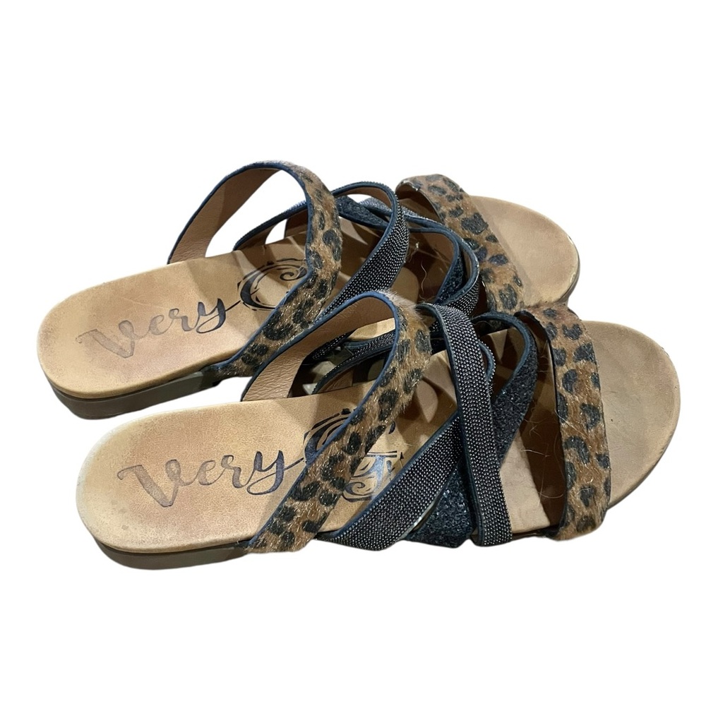 Very G Womens Strappy Caged Flat Sandals Shoes Size 8 Animal Print